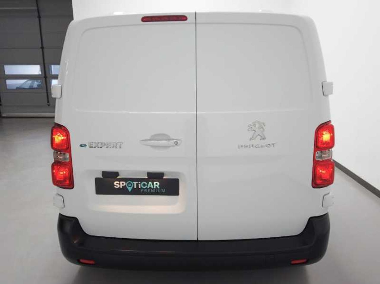 Peugeot Expert e-Expert Furgón Premiun Eléctrico 100Kw Batería 75Kwh Standard 15