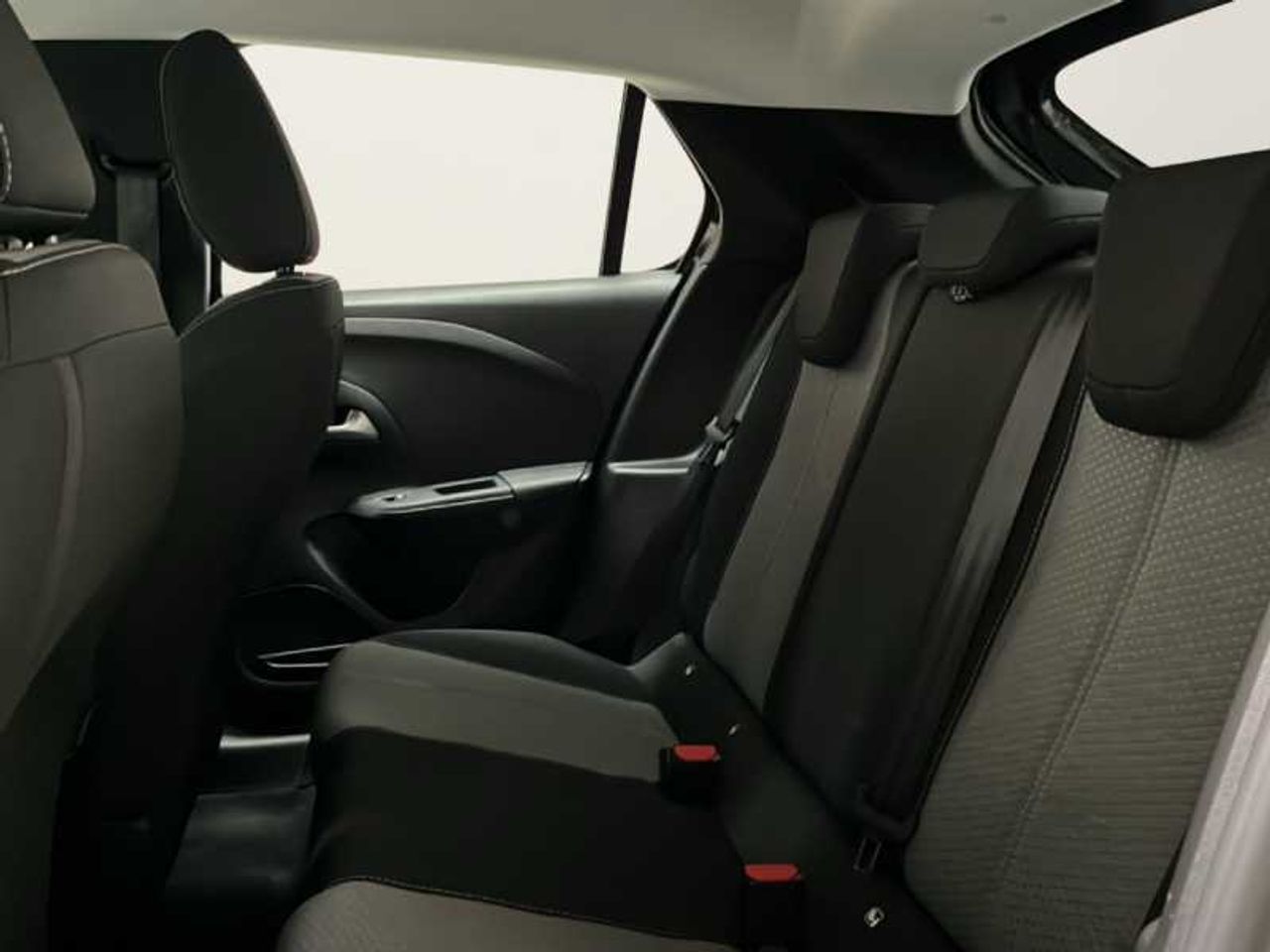 Opel Corsa Edition 1.2T XHL Hybrid eDCT6 S/S 110 CV (81kW) 17