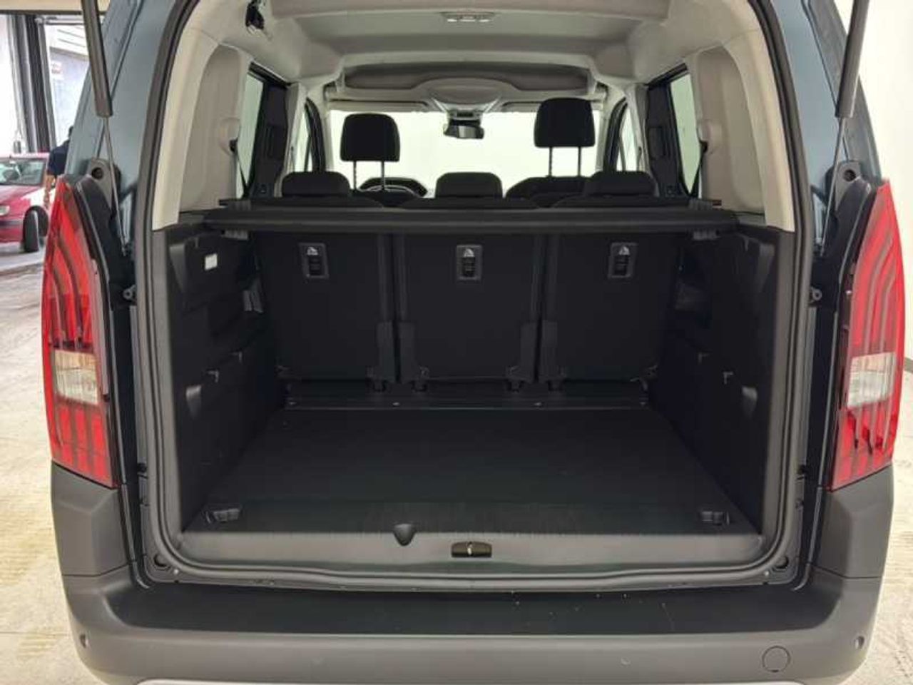 Peugeot Rifter GT BlueHDi 130 S&S EAT8 Standard M1 18