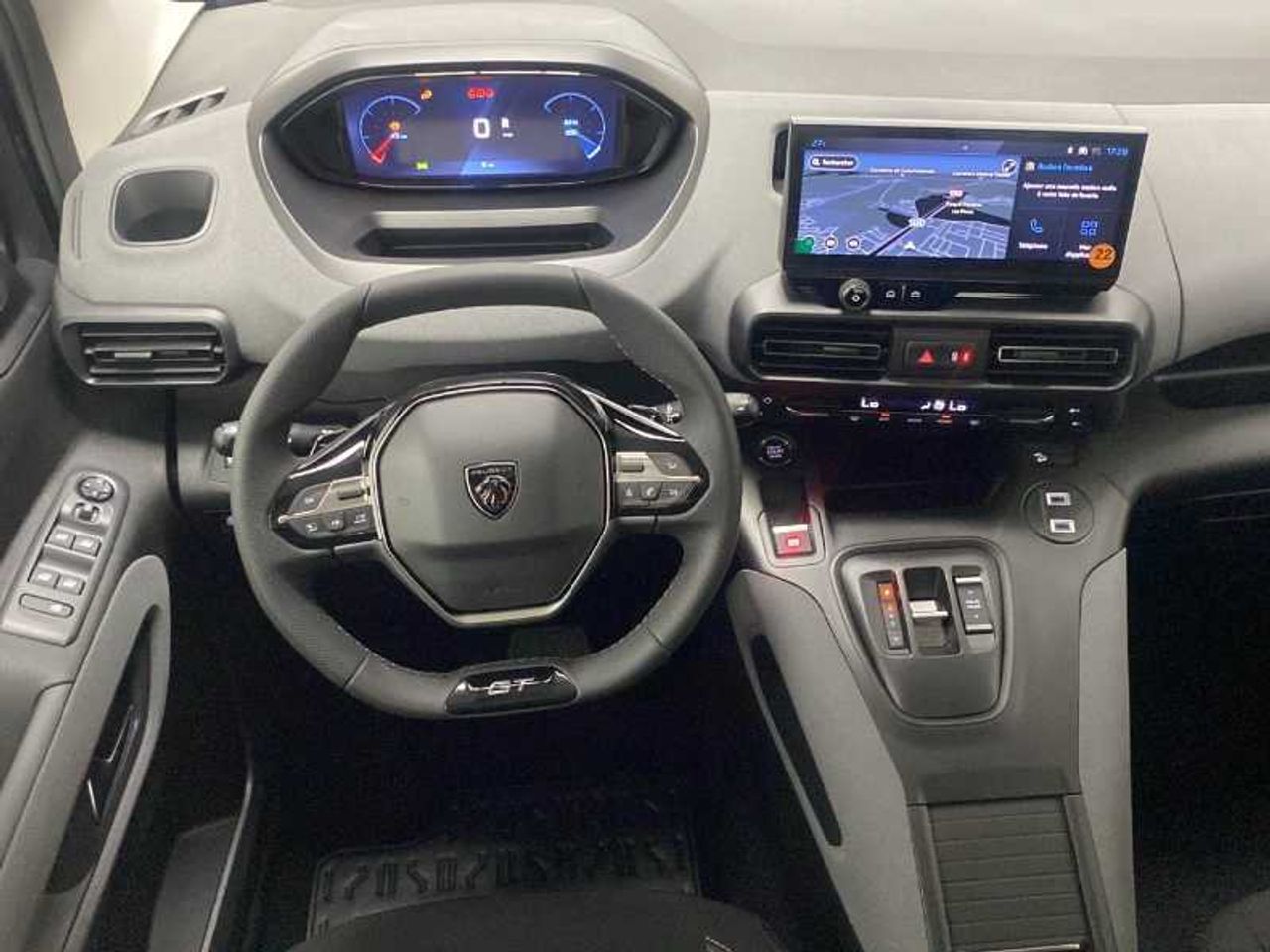 Peugeot Rifter GT BlueHDi 130 S&S EAT8 Standard M1 17