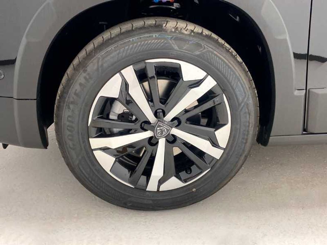 Peugeot Rifter GT BlueHDi 130 S&S EAT8 Standard M1 18