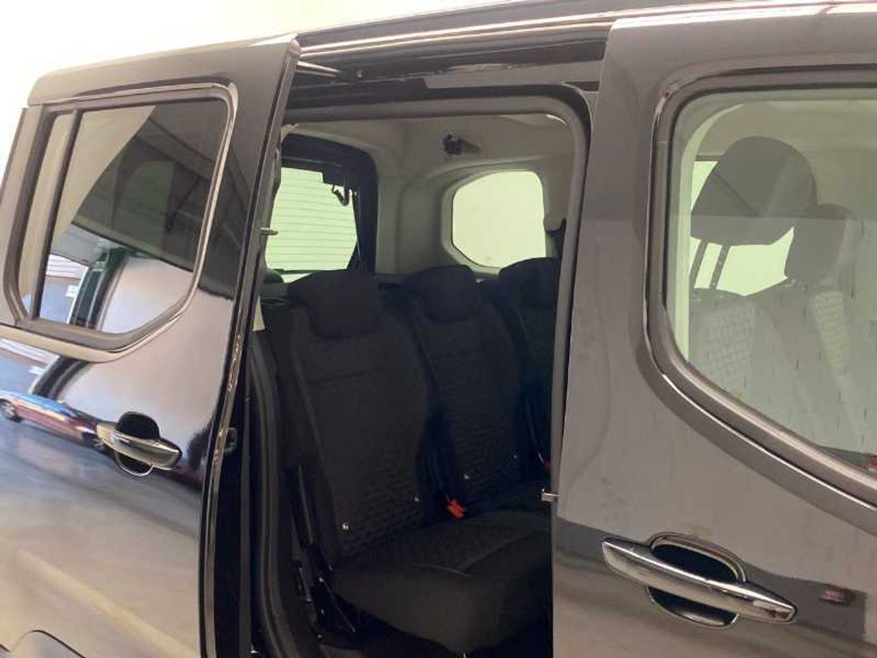 Peugeot Rifter GT BlueHDi 130 S&S EAT8 Standard M1 26