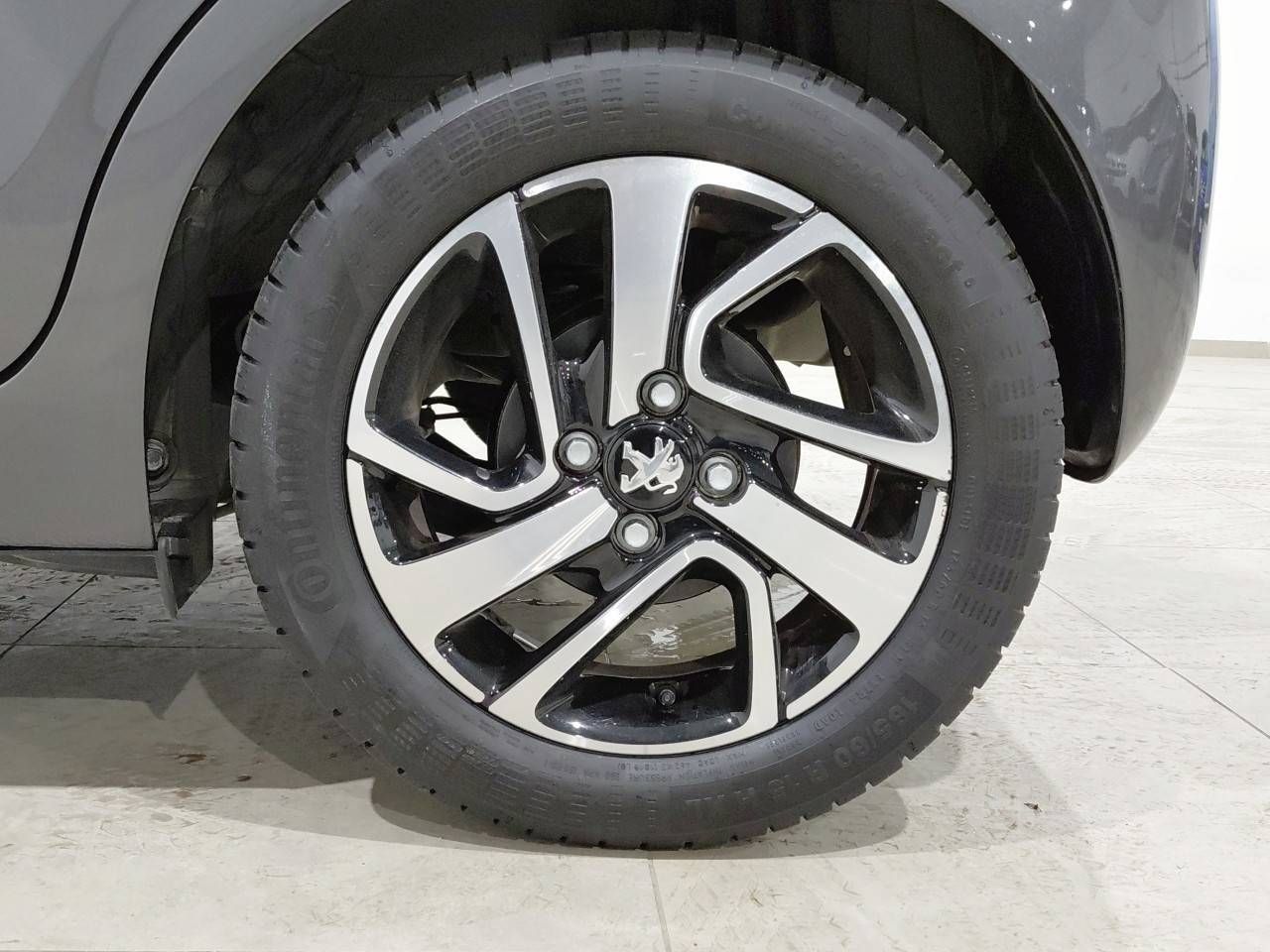 Peugeot 108   VTi 52kW (72CV) Top! Allure 18