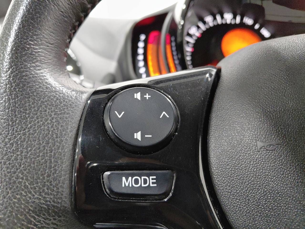 Peugeot 108   VTi 52kW (72CV) Top! Allure 24