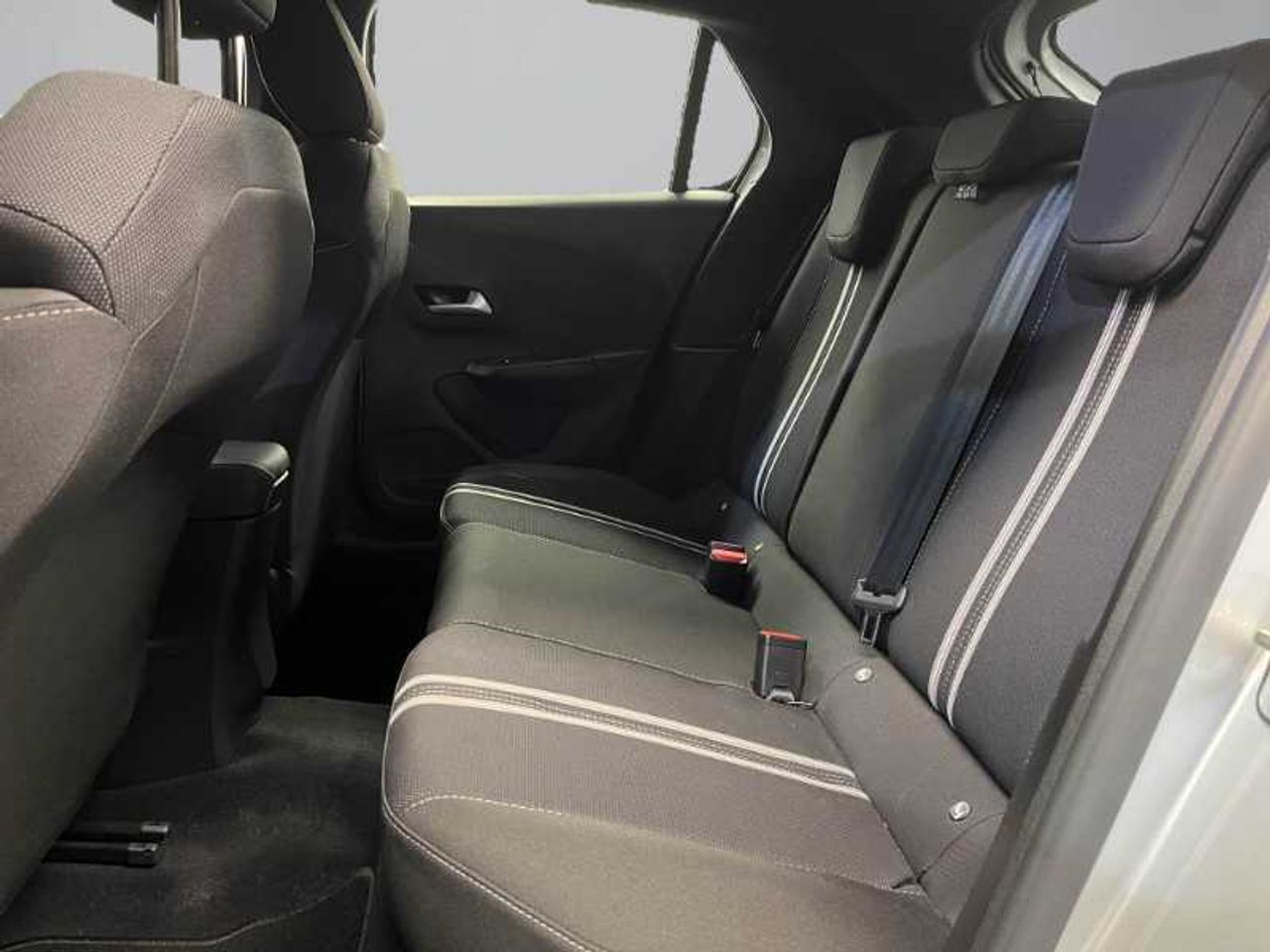 Opel Corsa GS 1.2T XHL MT6 S/S 100 CV (74kW) 17