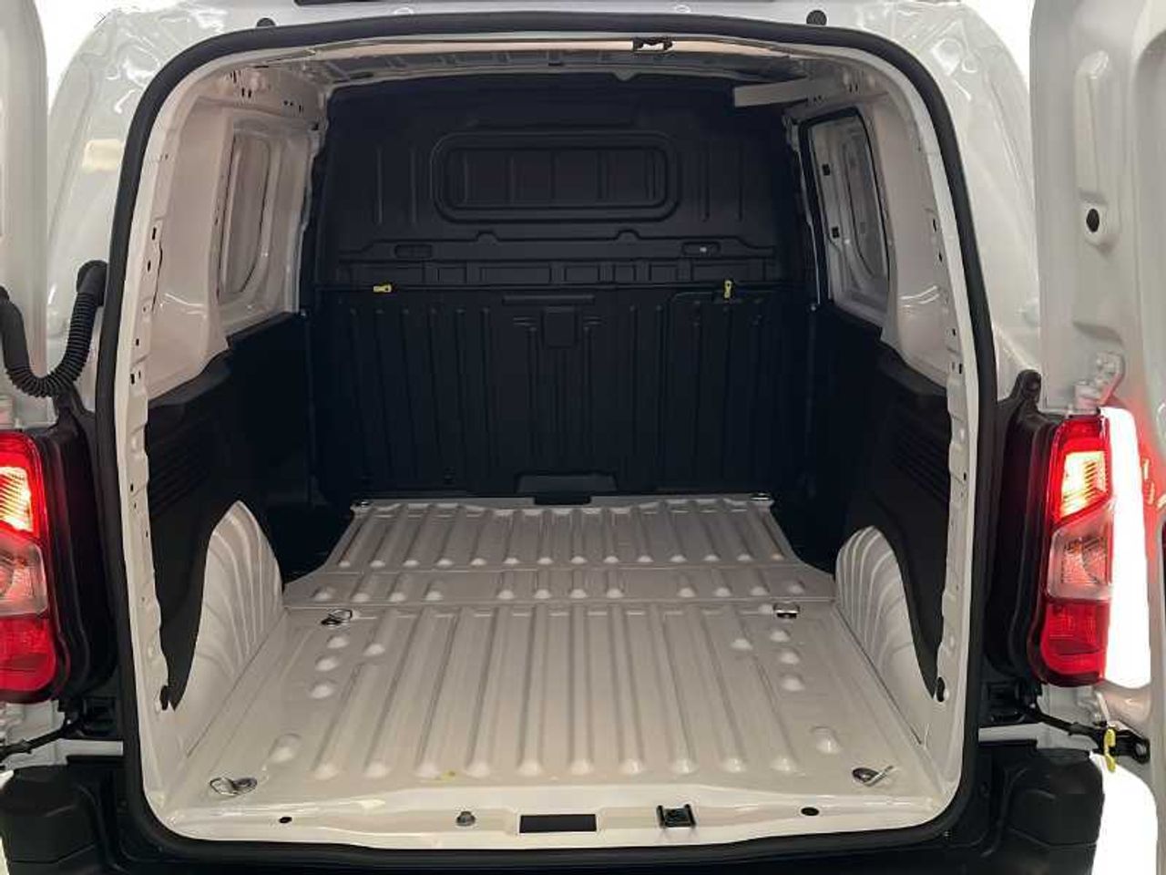 Citroën Berlingo Nuevo  VAN Talla M BlueHDi 100 S&S 3 Plazas 18
