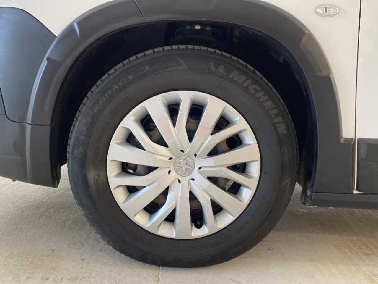 Peugeot Rifter Active BlueHDi 100 S&S Manual 6 Vel Mixto 26