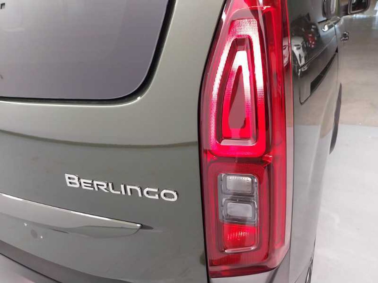 Citroën Berlingo Nueva  Talla M BlueHDi 130 S&S EAT8 MAX M1 7 Plazas 18