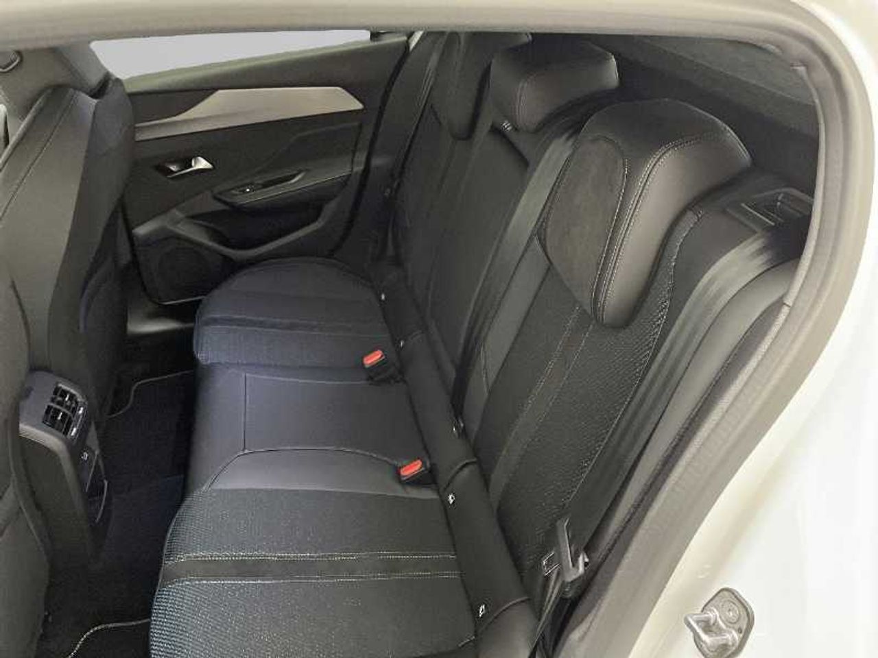 Peugeot 308 5p First Edition Eléctrico 156 (115 Kw) 17