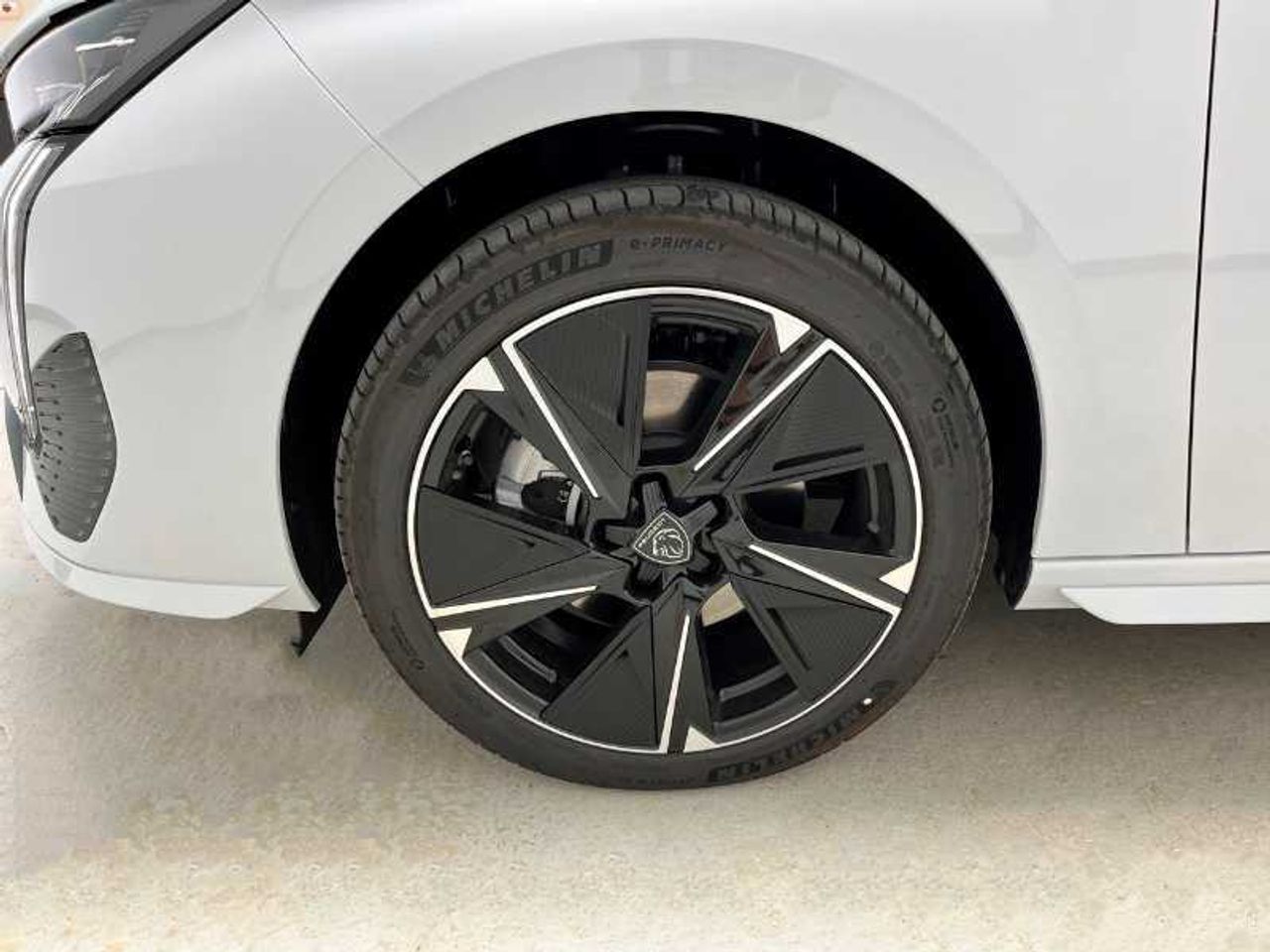 Peugeot 308 5p First Edition Eléctrico 156 (115 Kw) 24