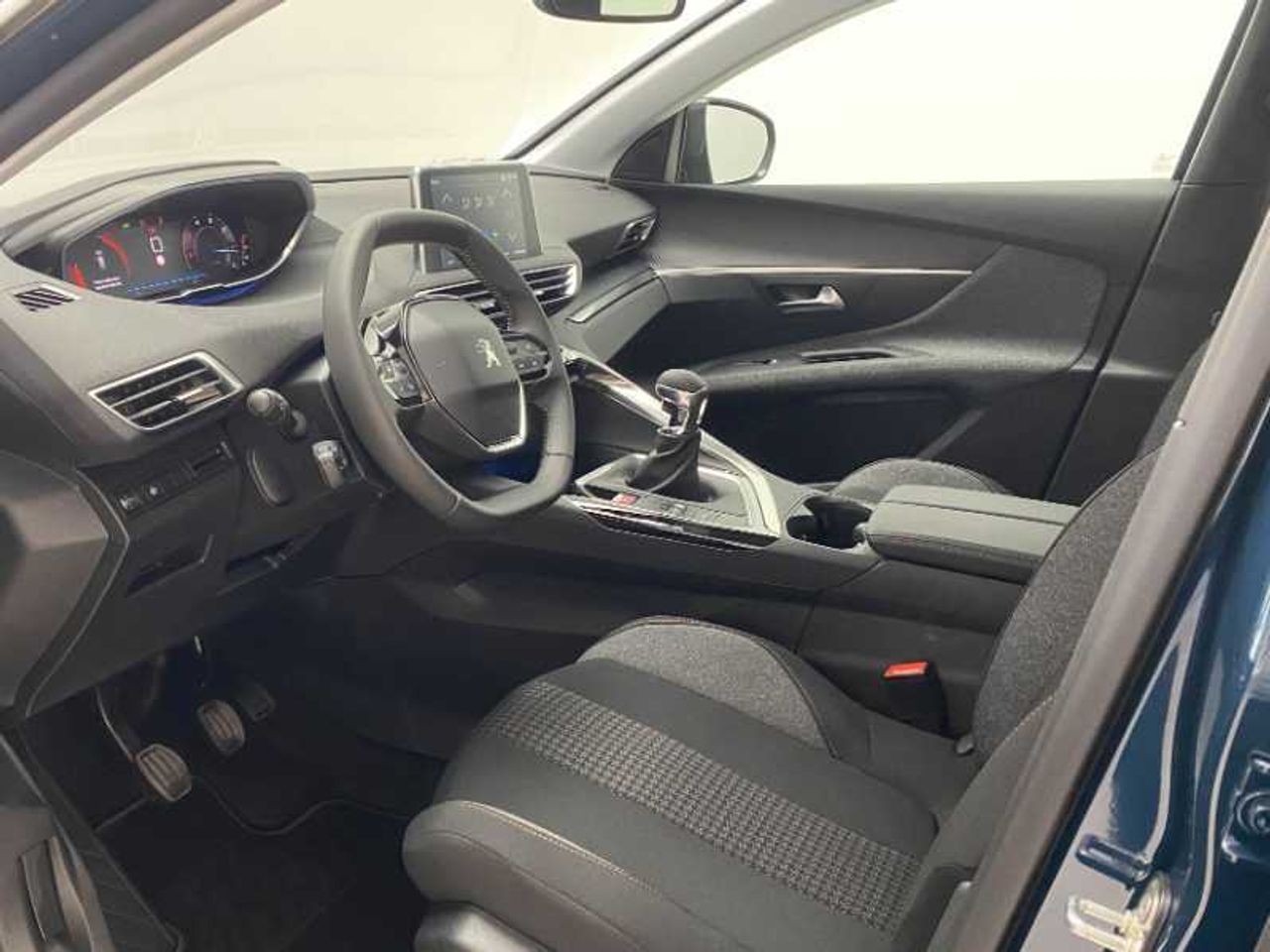 Peugeot 3008 NSUV  Active Pack Gasolina 130 S&S 6 Vel. MAN 15