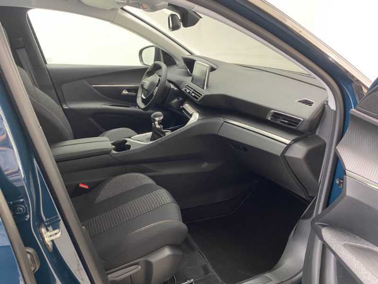 Peugeot 3008 NSUV  Active Pack Gasolina 130 S&S 6 Vel. MAN 28