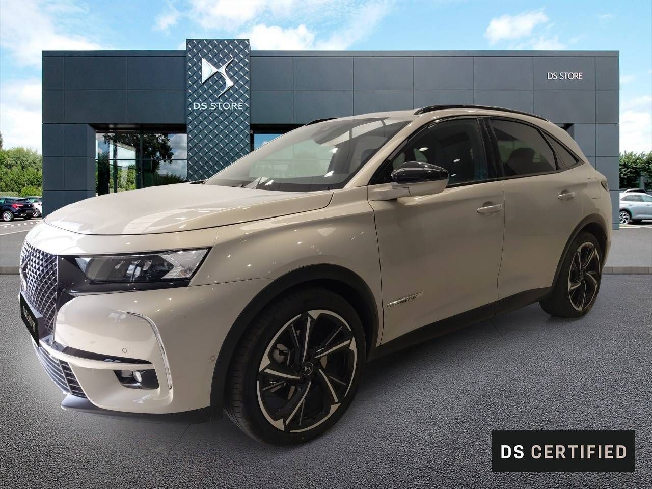 DS DS 7  1.6 E-Tense 300  Auto 4WD Louvre 1