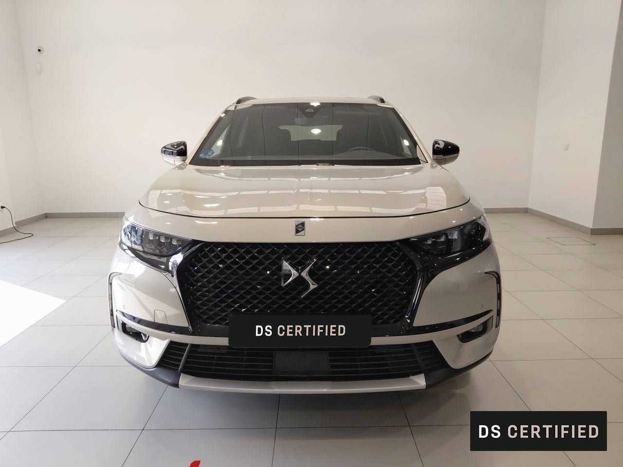 DS DS 7 1.6 E-Tense 300 Auto 4WD Louvre 3