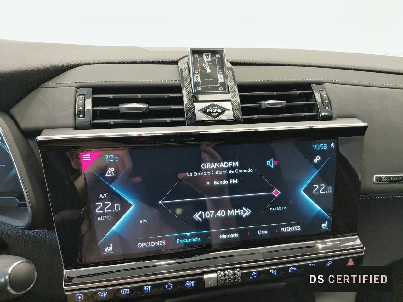 DS DS 7 1.6 E-Tense 300 Auto 4WD Louvre 28