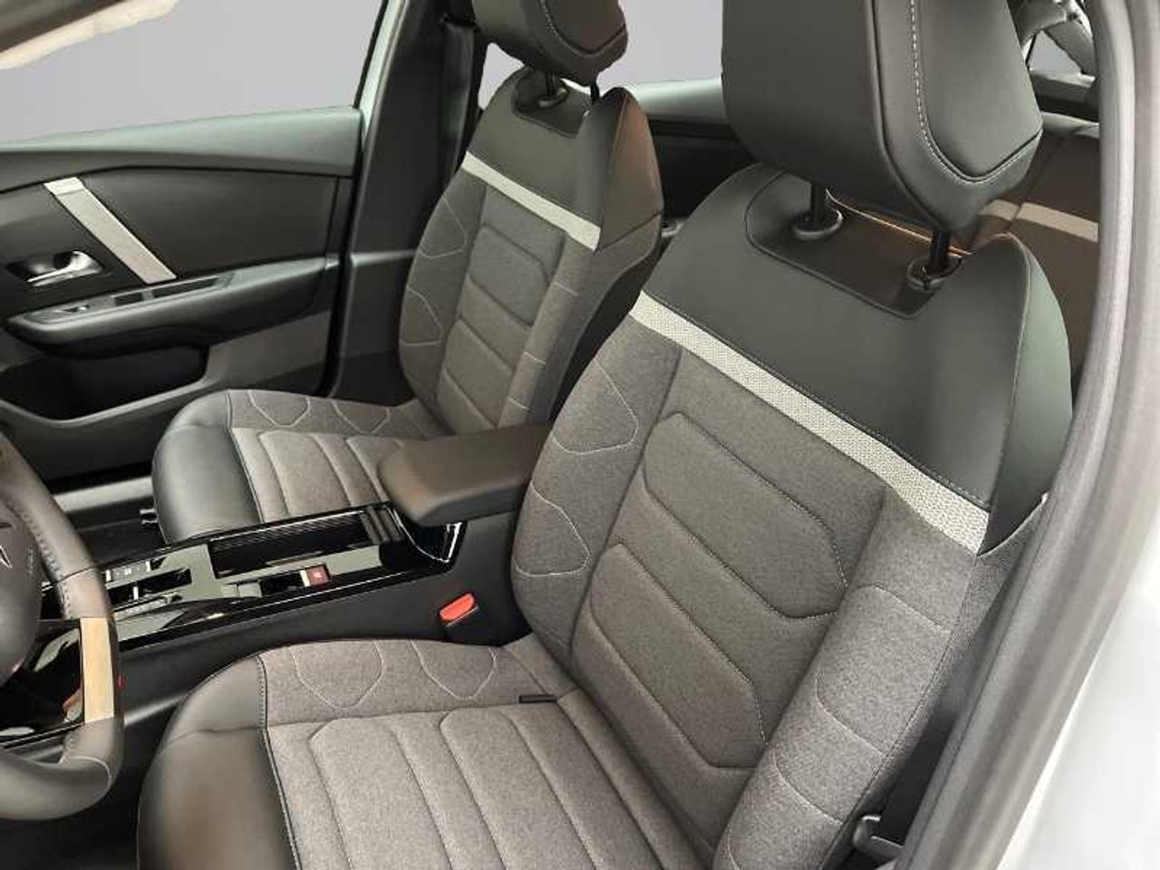 Citroën C4 Nuevo Hybrid 145 ë-DSC6 BUSINESS EDITION 15