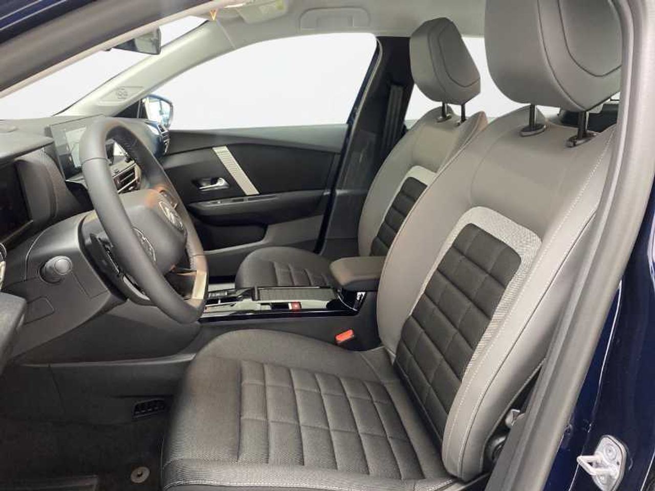 Citroën C4 Nuevo  Hybrid 145 ë-DSC6 BUSINESS EDITION 15