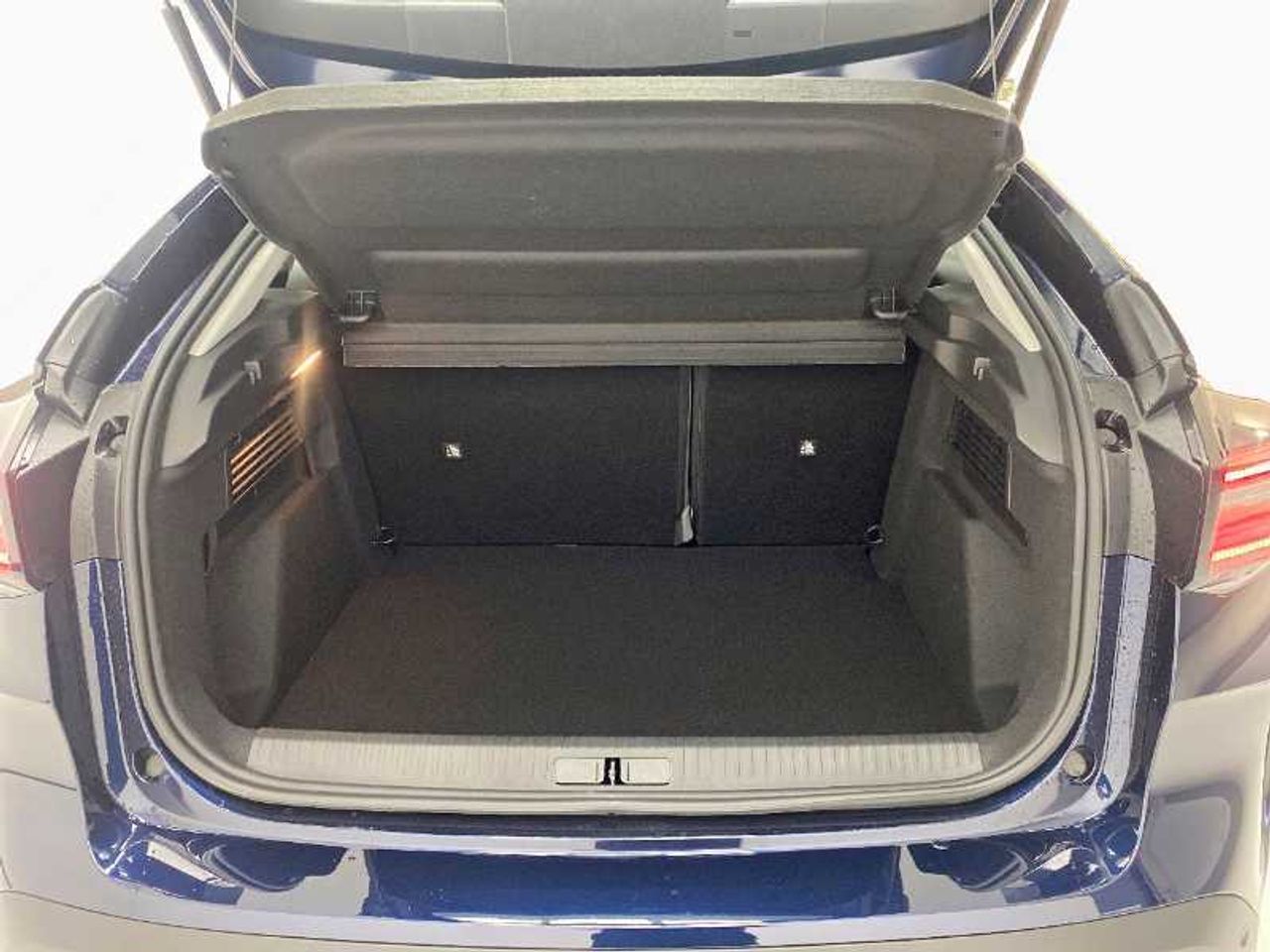 Citroën C4 Nuevo  Hybrid 145 ë-DSC6 BUSINESS EDITION 18