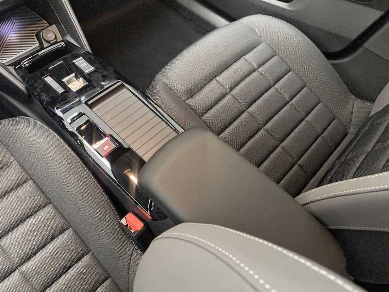 Citroën C4 Nuevo  Hybrid 145 ë-DSC6 BUSINESS EDITION 22