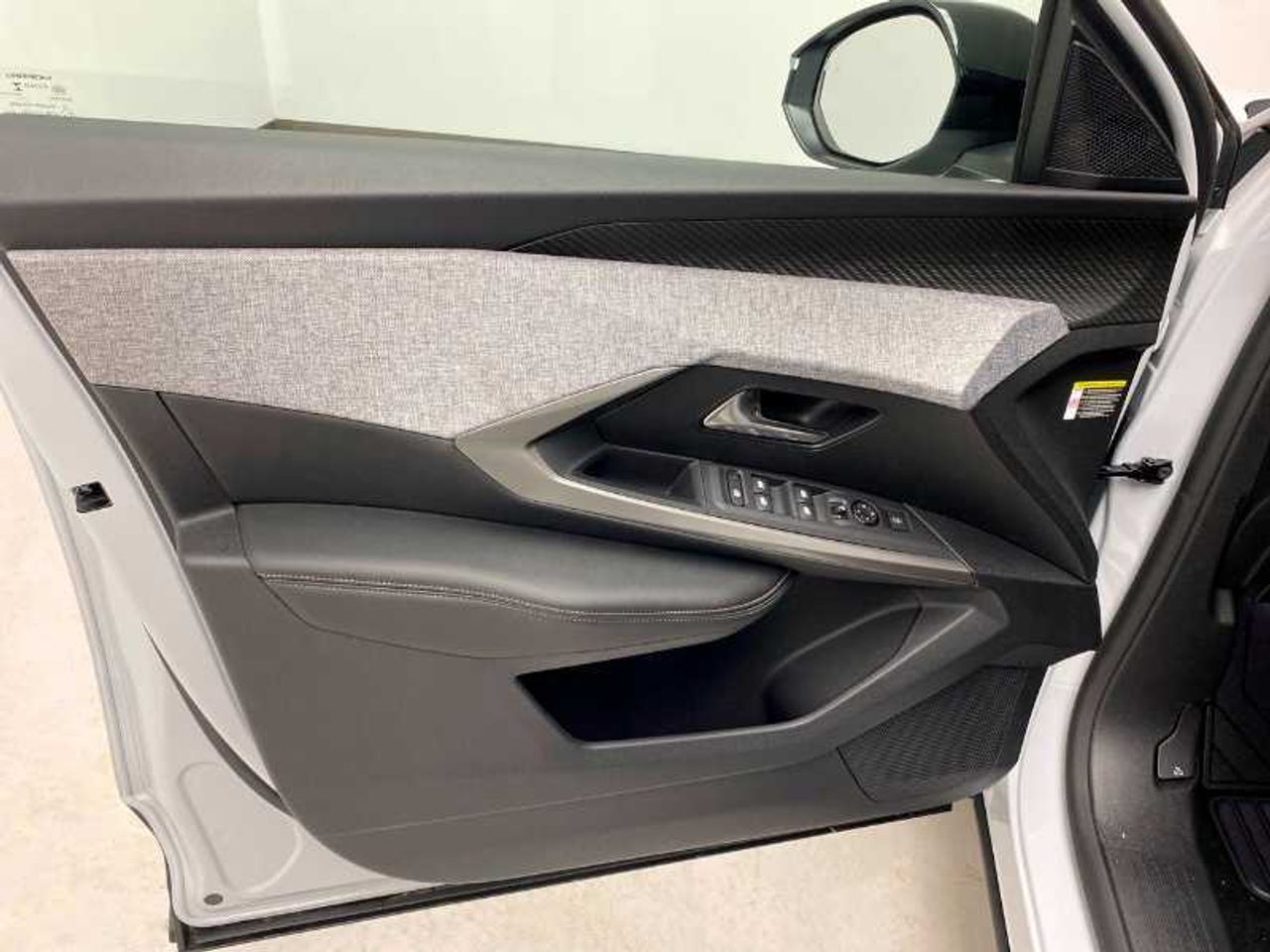 Peugeot 5008 Nuevo 5008 Allure HYBRID 145 eDCS6 26