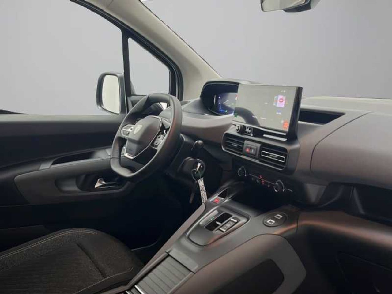 Peugeot Rifter e-Rifter Allure Long 100 Kw   15