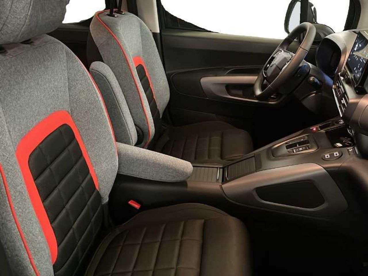 Citroën Berlingo Nueva  Talla M BlueHDi 130 S&S EAT8 MAX M1 15