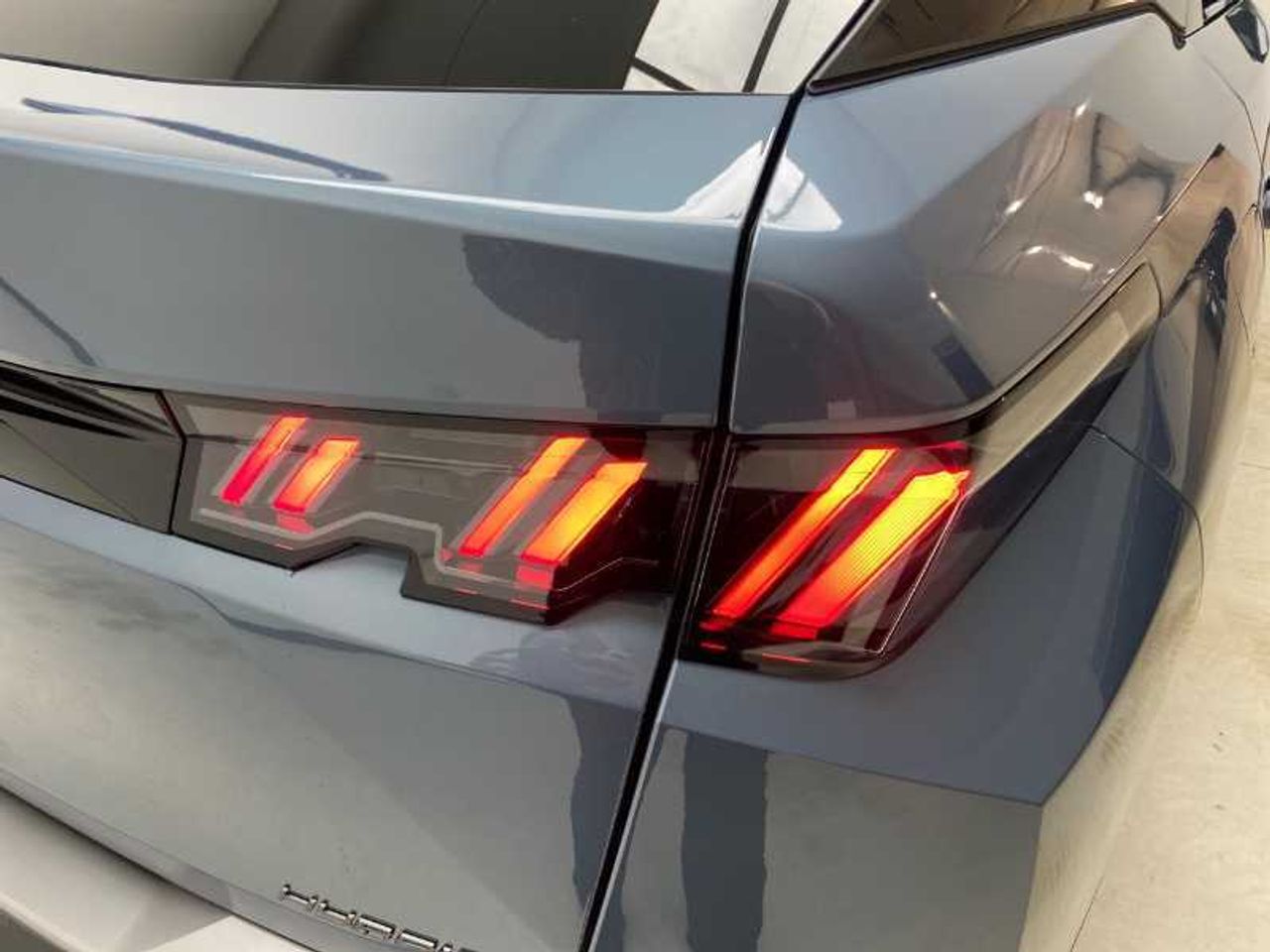 Peugeot 3008 Hybrid Nuevo 3008 Allure HYBRID 145 e-DCS6 24