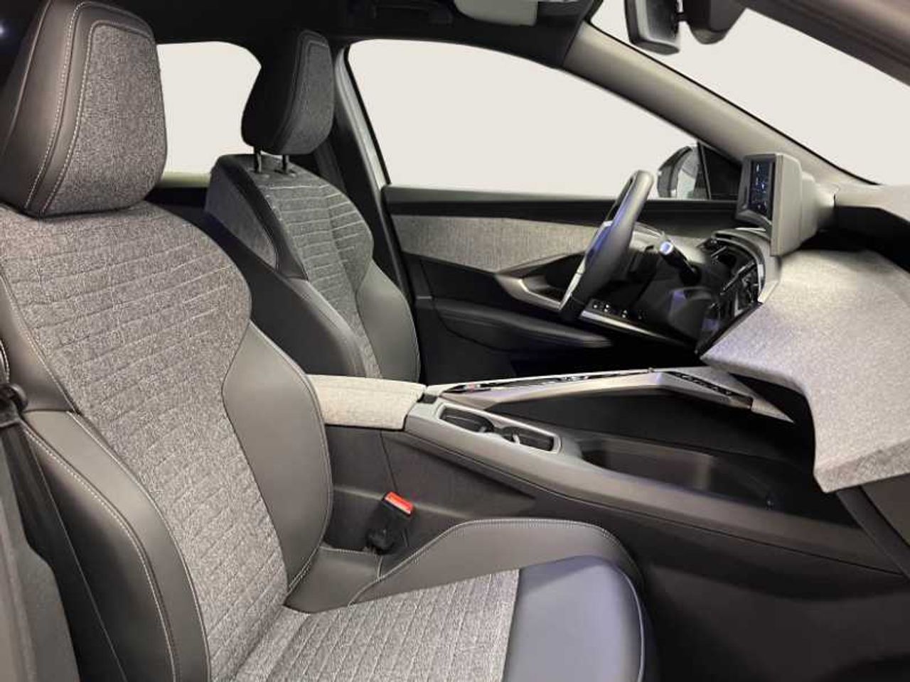 Peugeot 3008 Hybrid Nuevo 3008 Allure HYBRID 145 e-DCS6 28