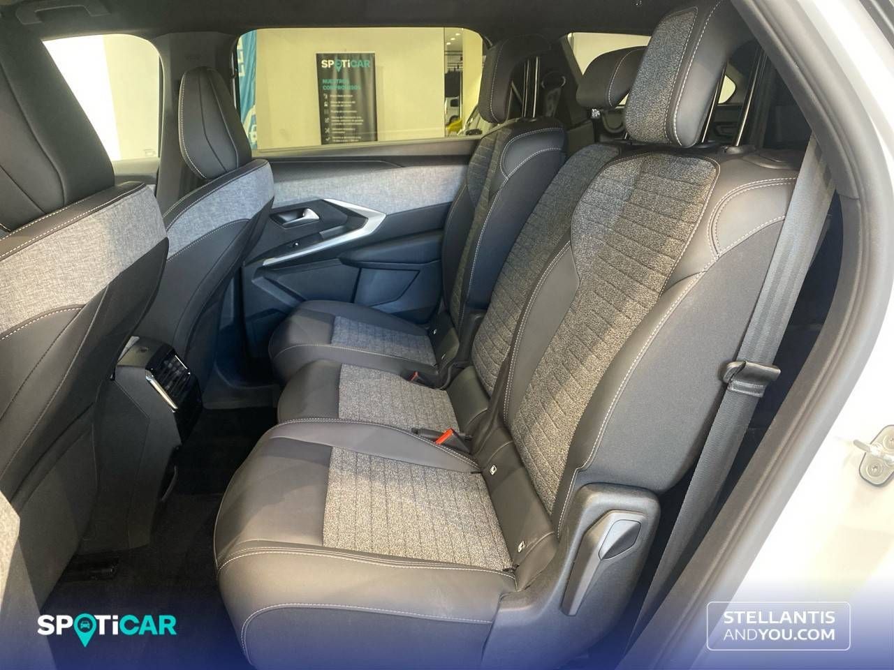 Peugeot 5008 1.2 107KW eDCS6 Allure 17