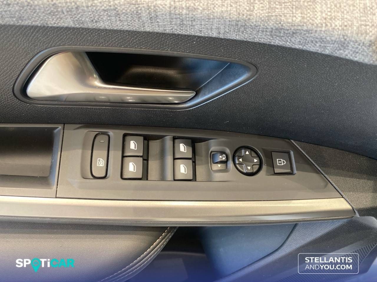 Peugeot 5008 1.2 107KW eDCS6 Allure 20