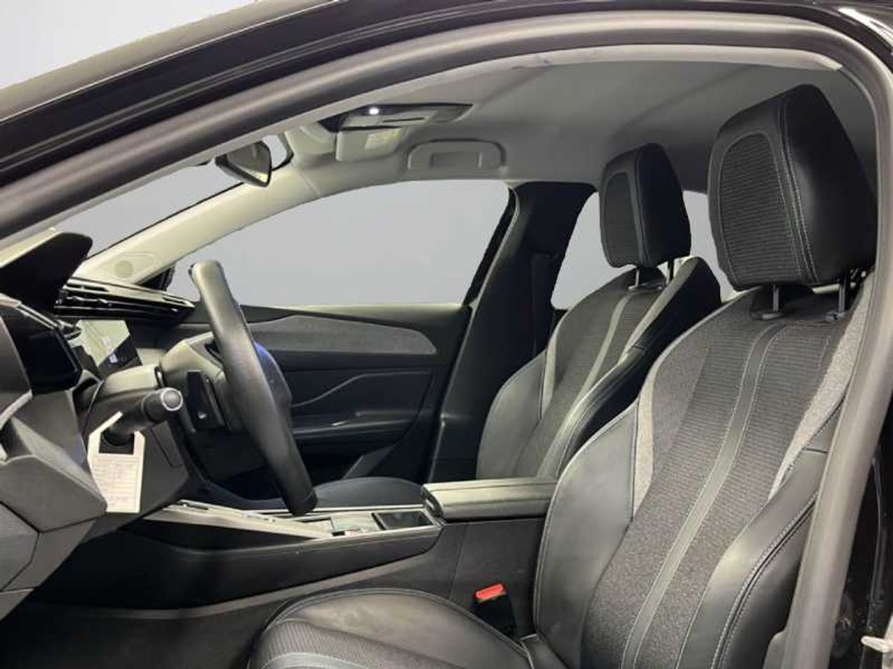 Peugeot 408 Allure HYBRID 145 eDCS6 15