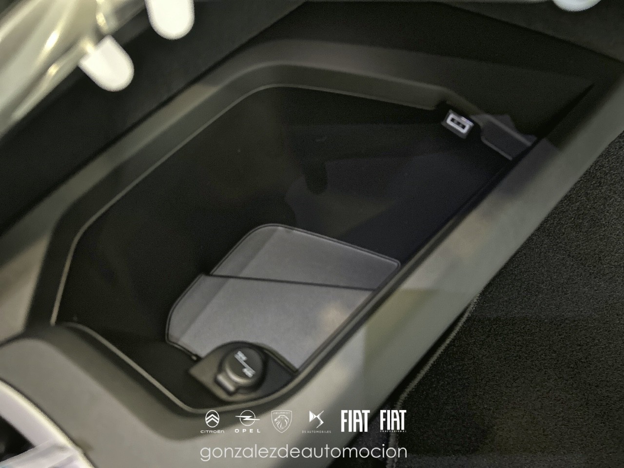 12_30158c65-f437-4c0c-9354-3b9b1bbd78ef