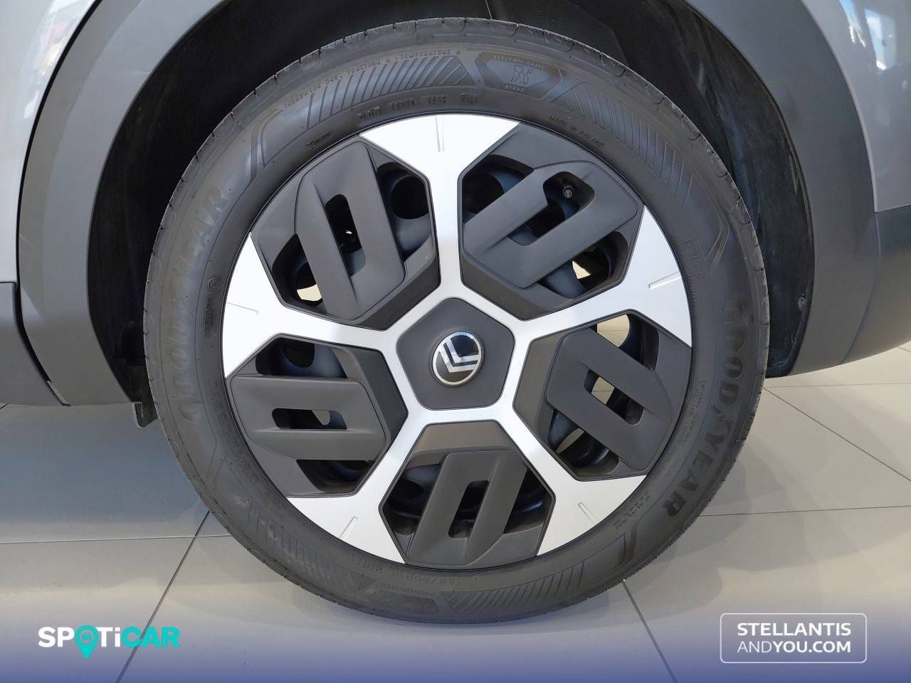 Citroën C4  Hybrid 145 ë-DCS6 Plus 18