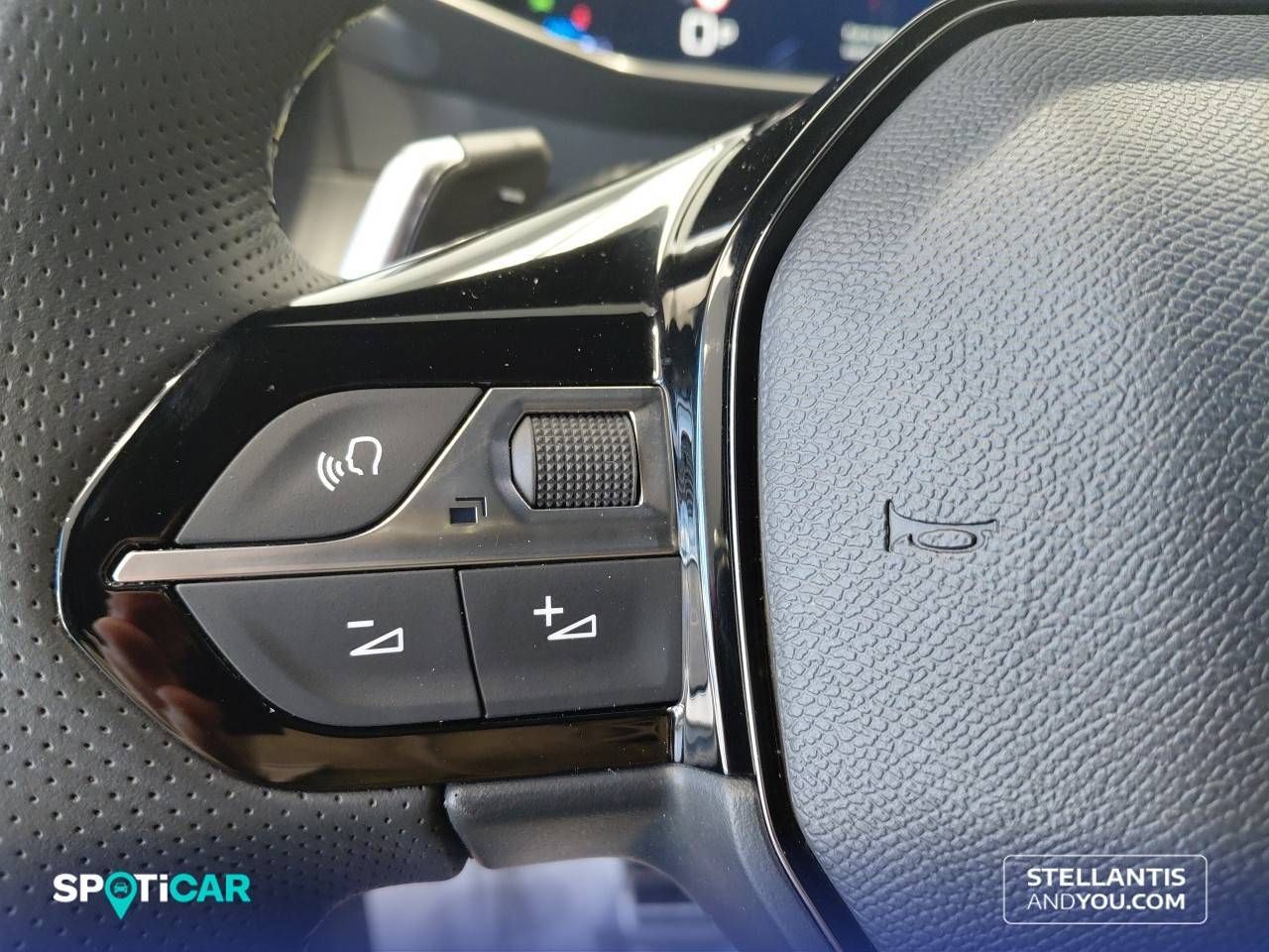 Peugeot 2008  N2008  Hybrid 145 eDCS6 GT 28