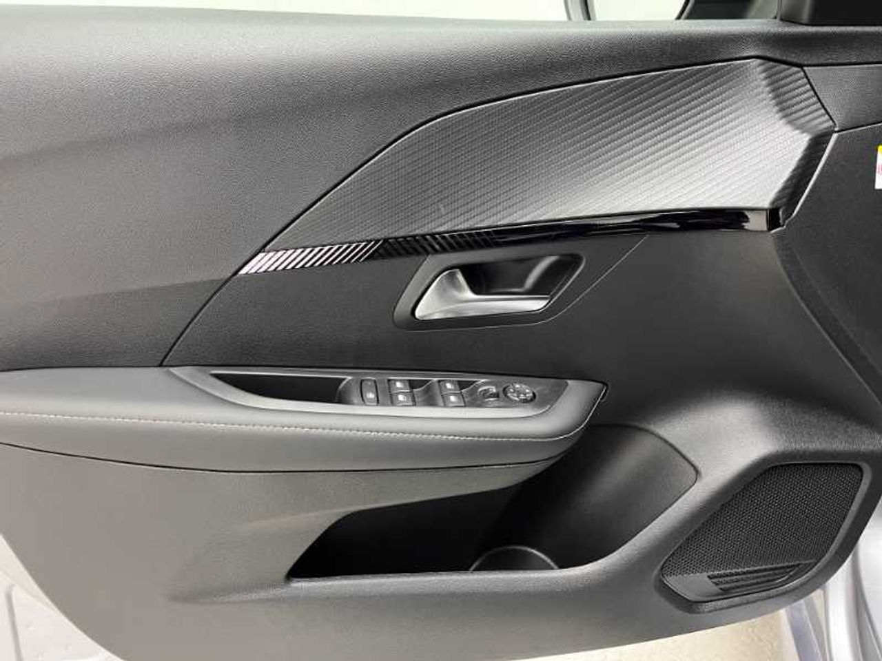 Peugeot 208 Nuevo E-208 5P Allure Eléctrico 136 (100 Kw)   15