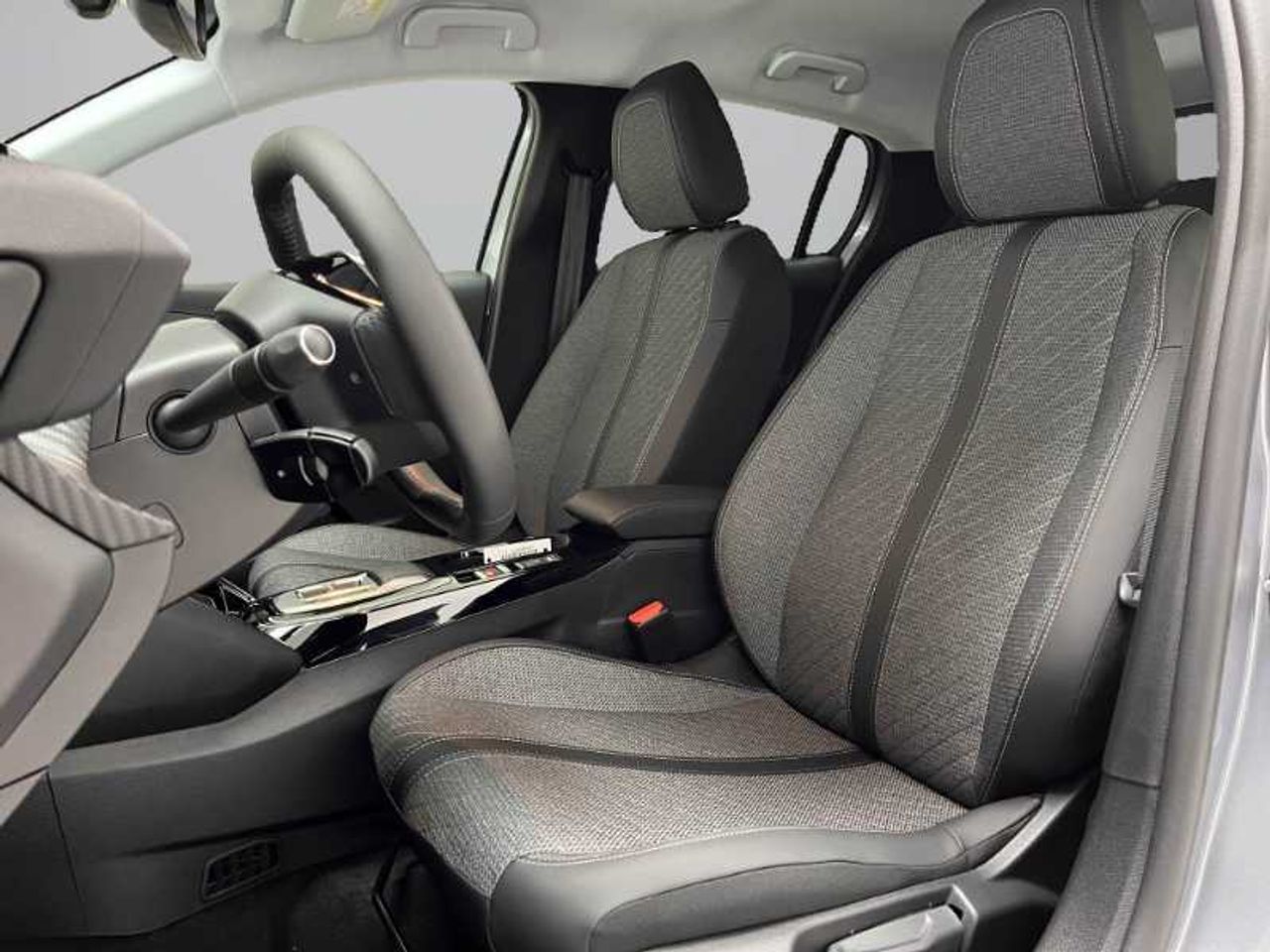 Peugeot 208 Nuevo E-208 5P Allure Eléctrico 136 (100 Kw)   28