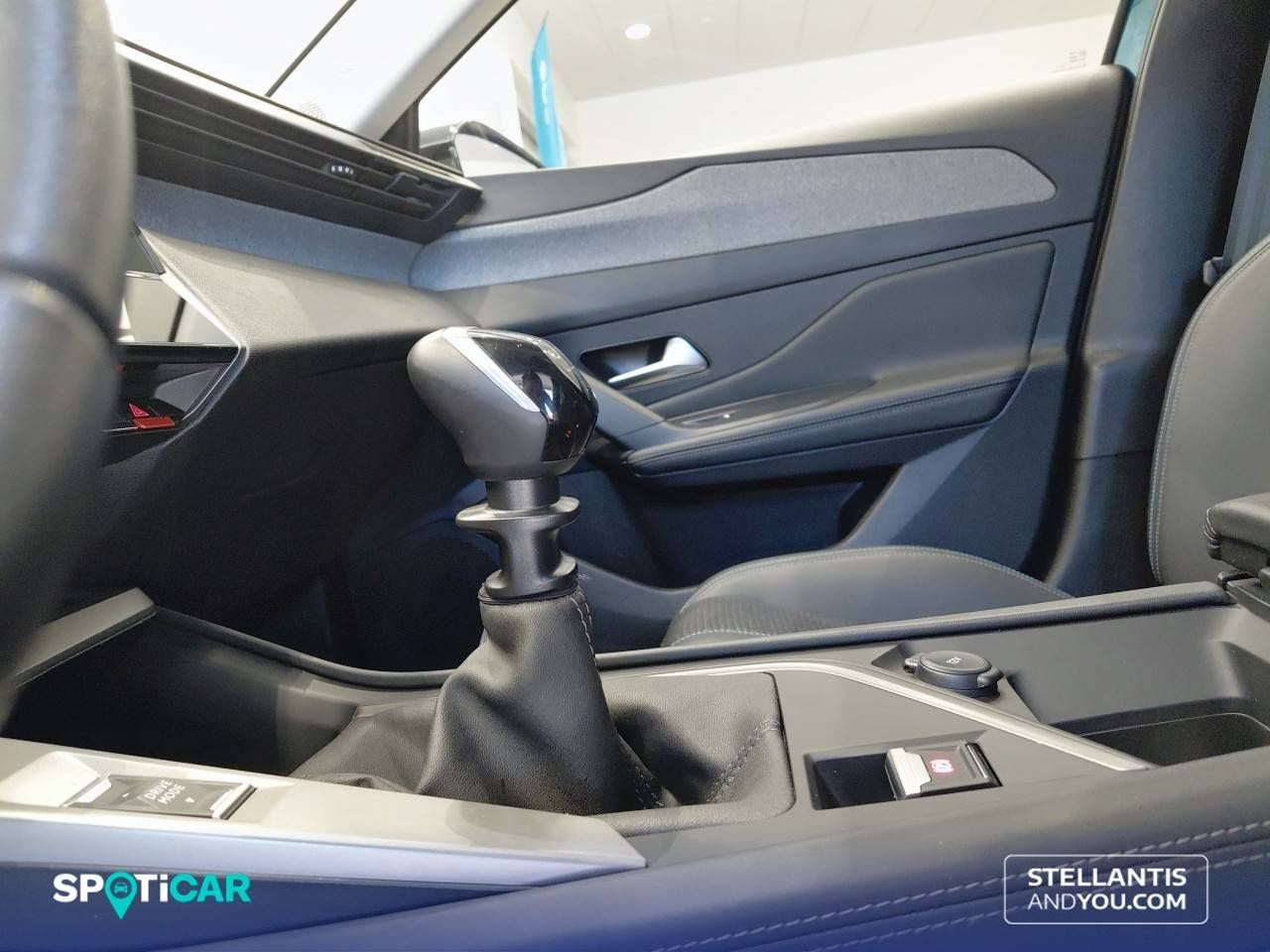 Peugeot 308  5P  PureTech 130 S&S MAN Allure 24