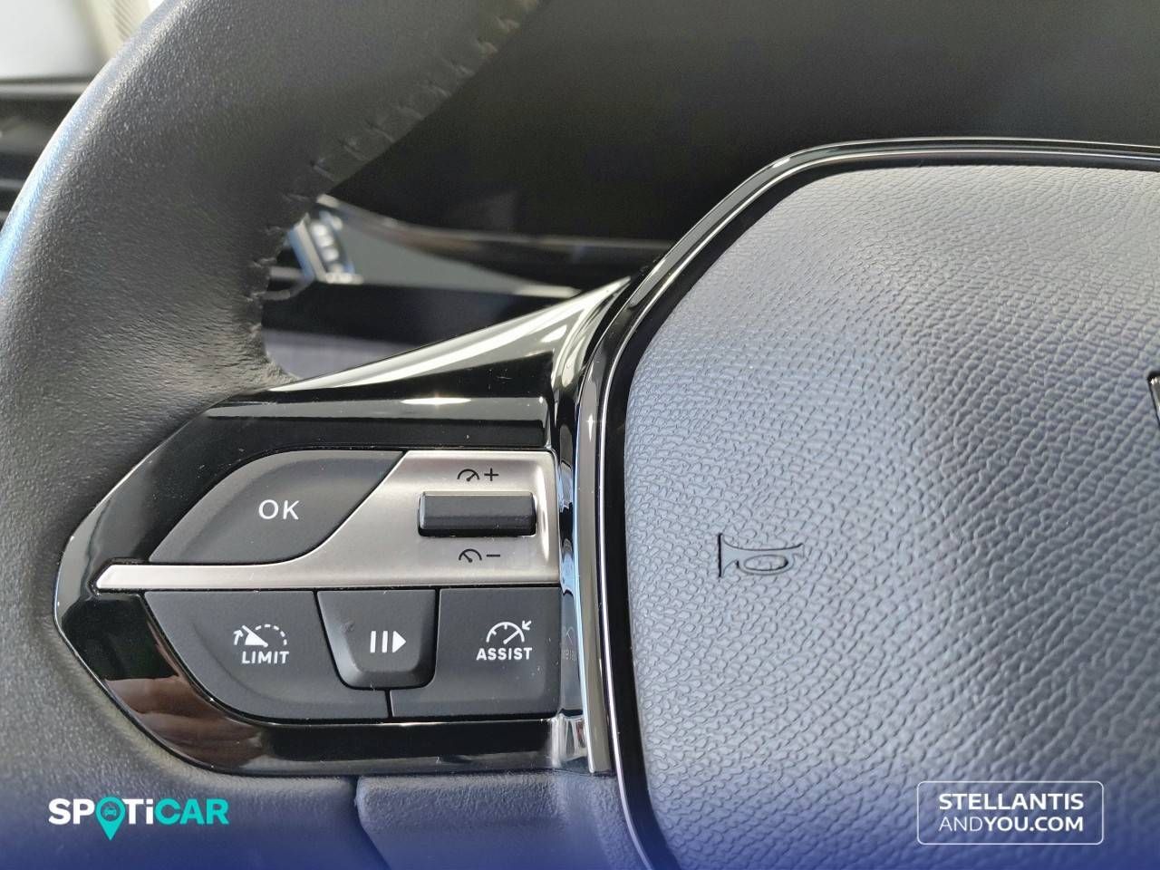 Peugeot 308  5P  PureTech 130 S&S MAN Allure 26
