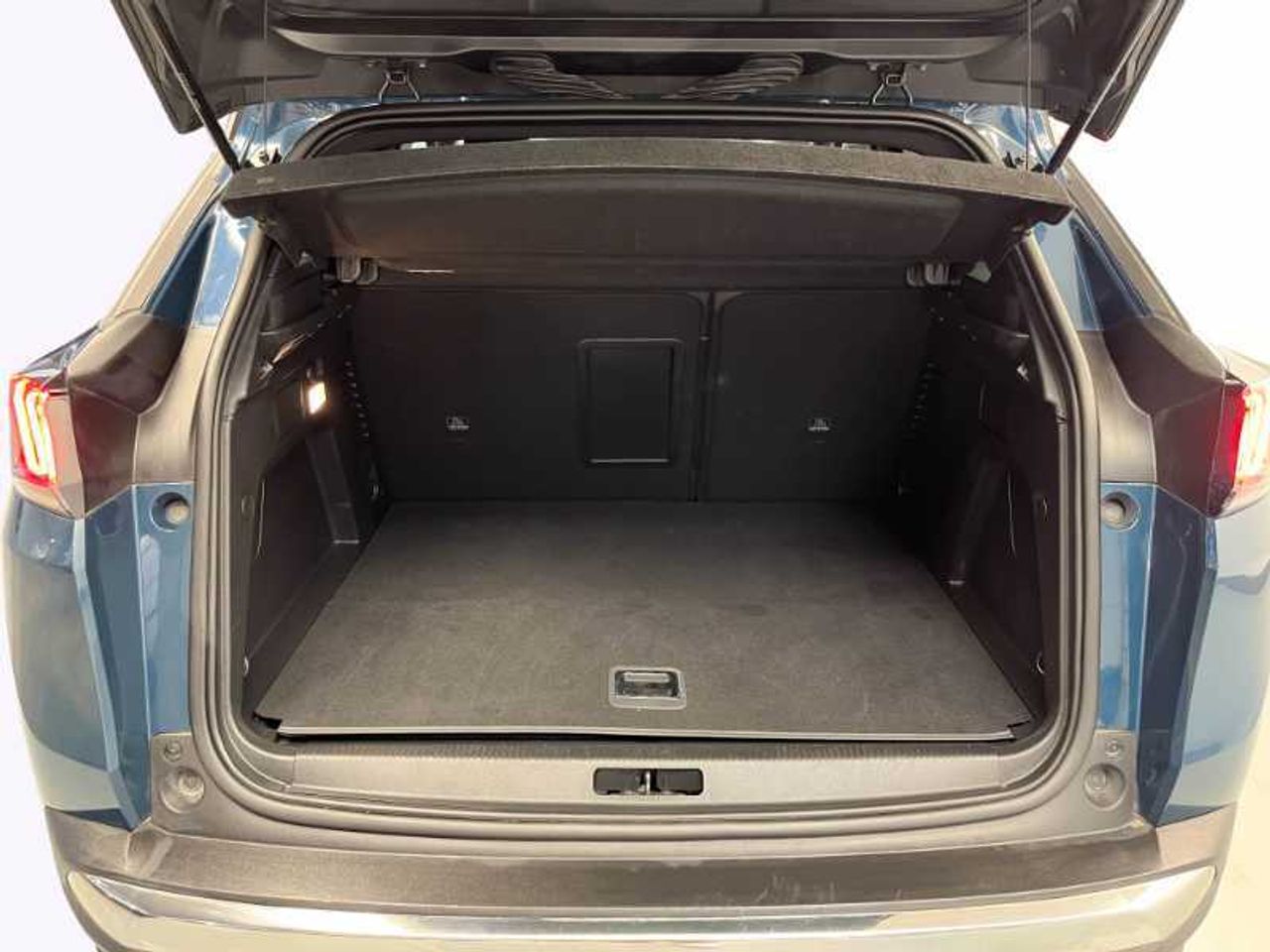 Peugeot 3008 NSUV  Allure Pack PLUG-IN HYBRID 180 e-EAT8 15