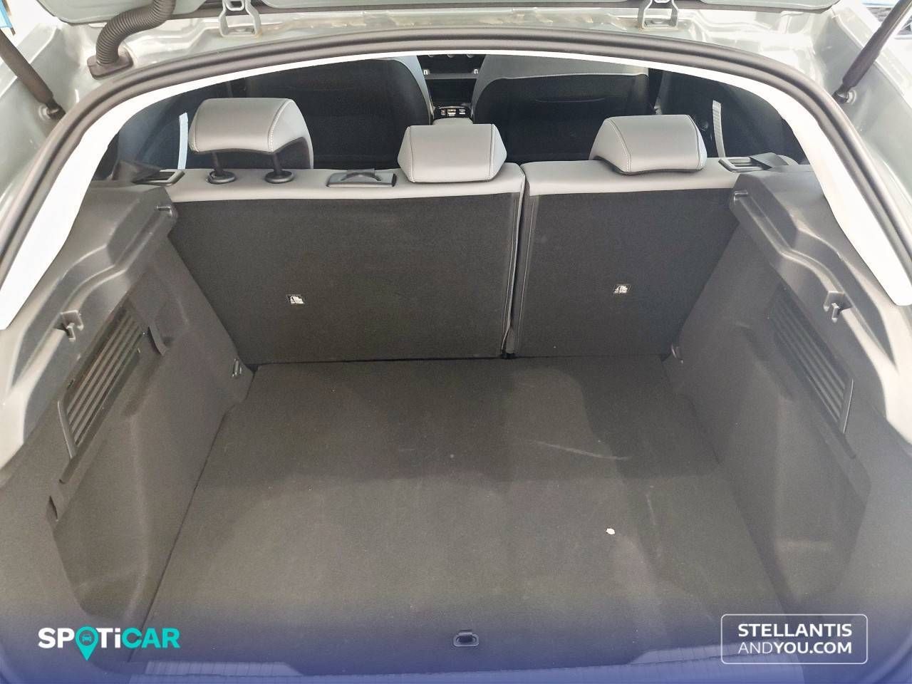 Citroën C4  Hybrid 145 ë-DCS6 Plus 11