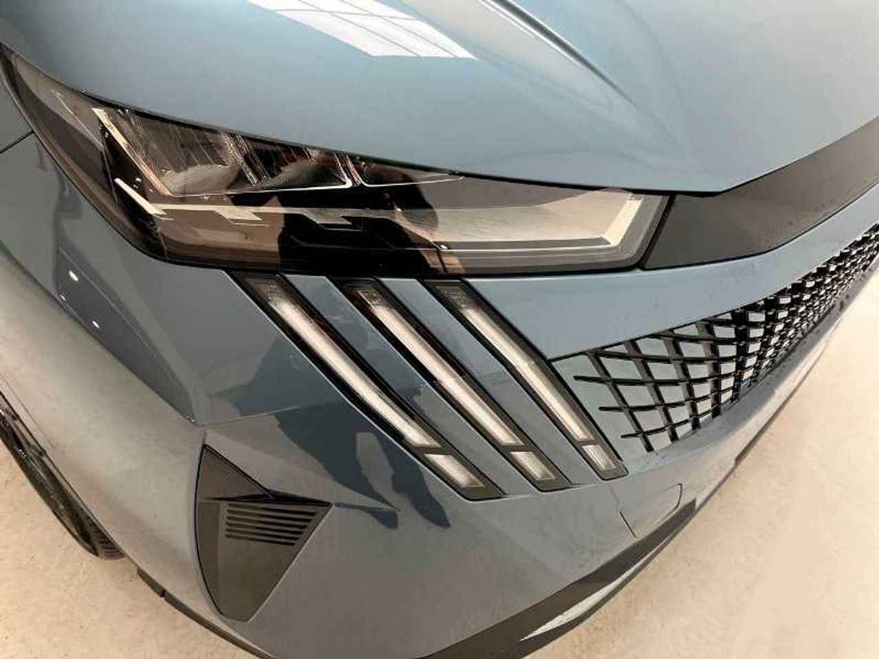 Peugeot 5008 Nuevo 5008 Allure HYBRID 145 eDCS6 22