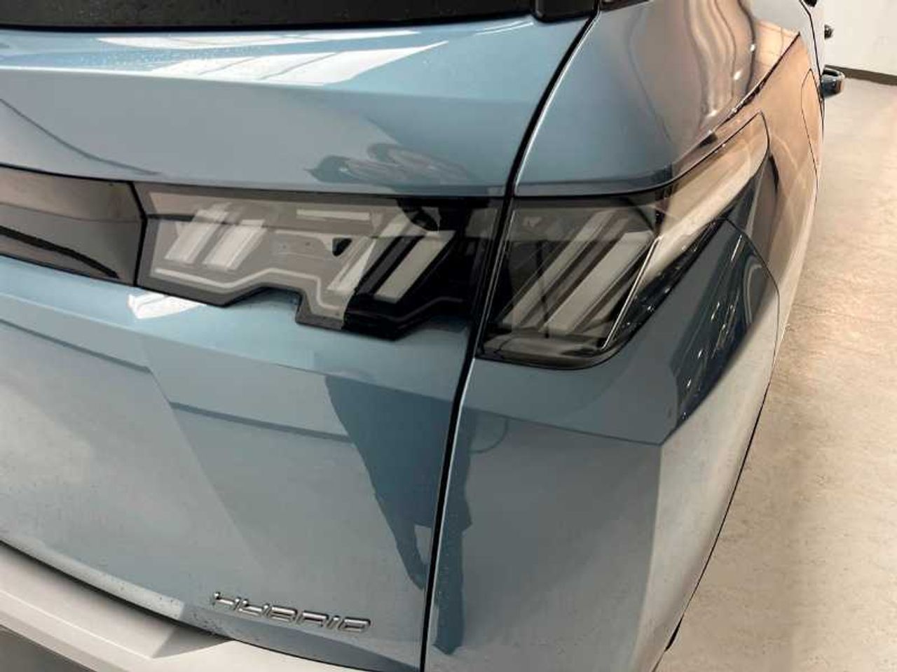 Peugeot 5008 Nuevo 5008 Allure HYBRID 145 eDCS6 24