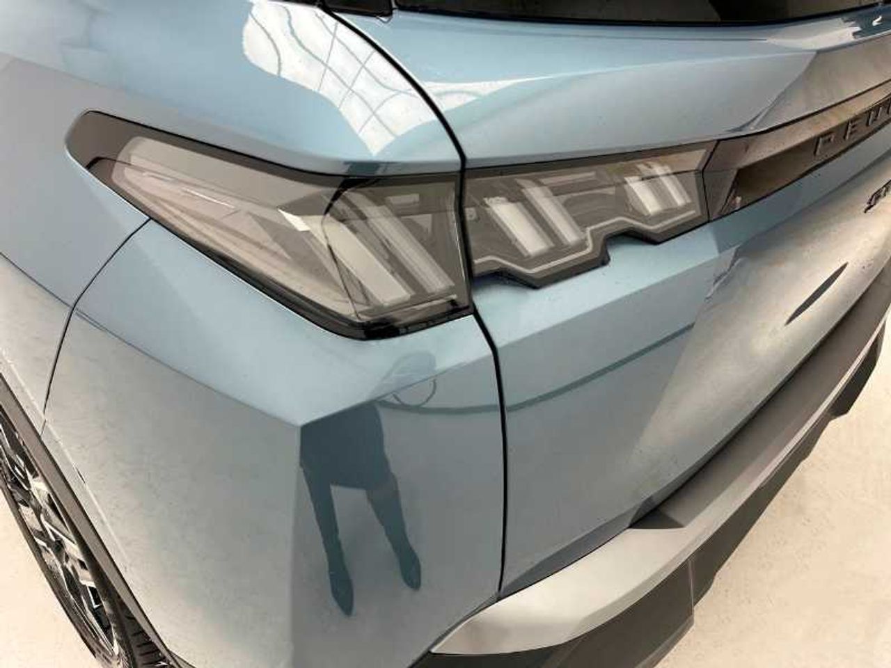 Peugeot 5008 Nuevo 5008 Allure HYBRID 145 eDCS6 26