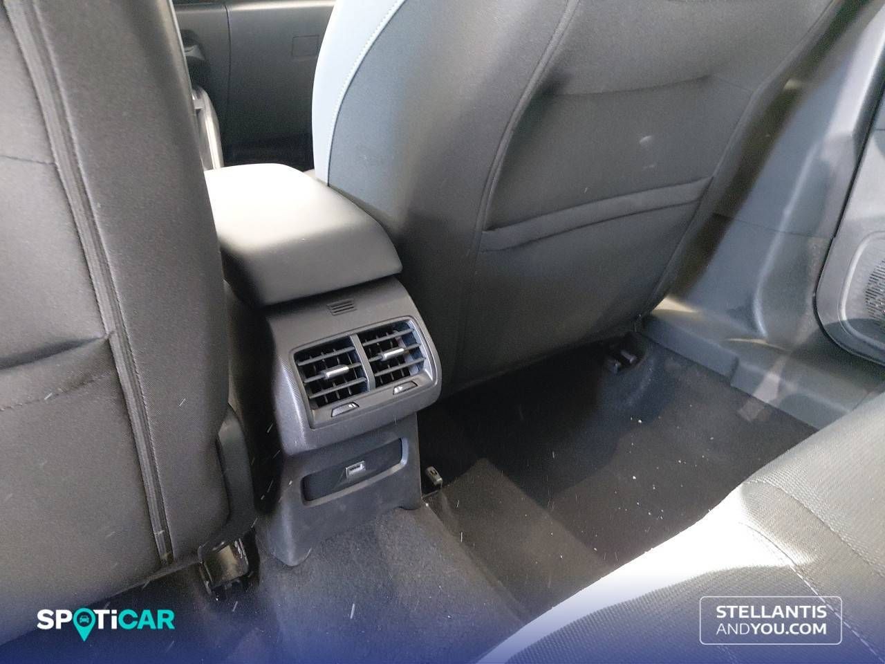 Citroën C4  Hybrid 145 ë-DCS6 Plus 26