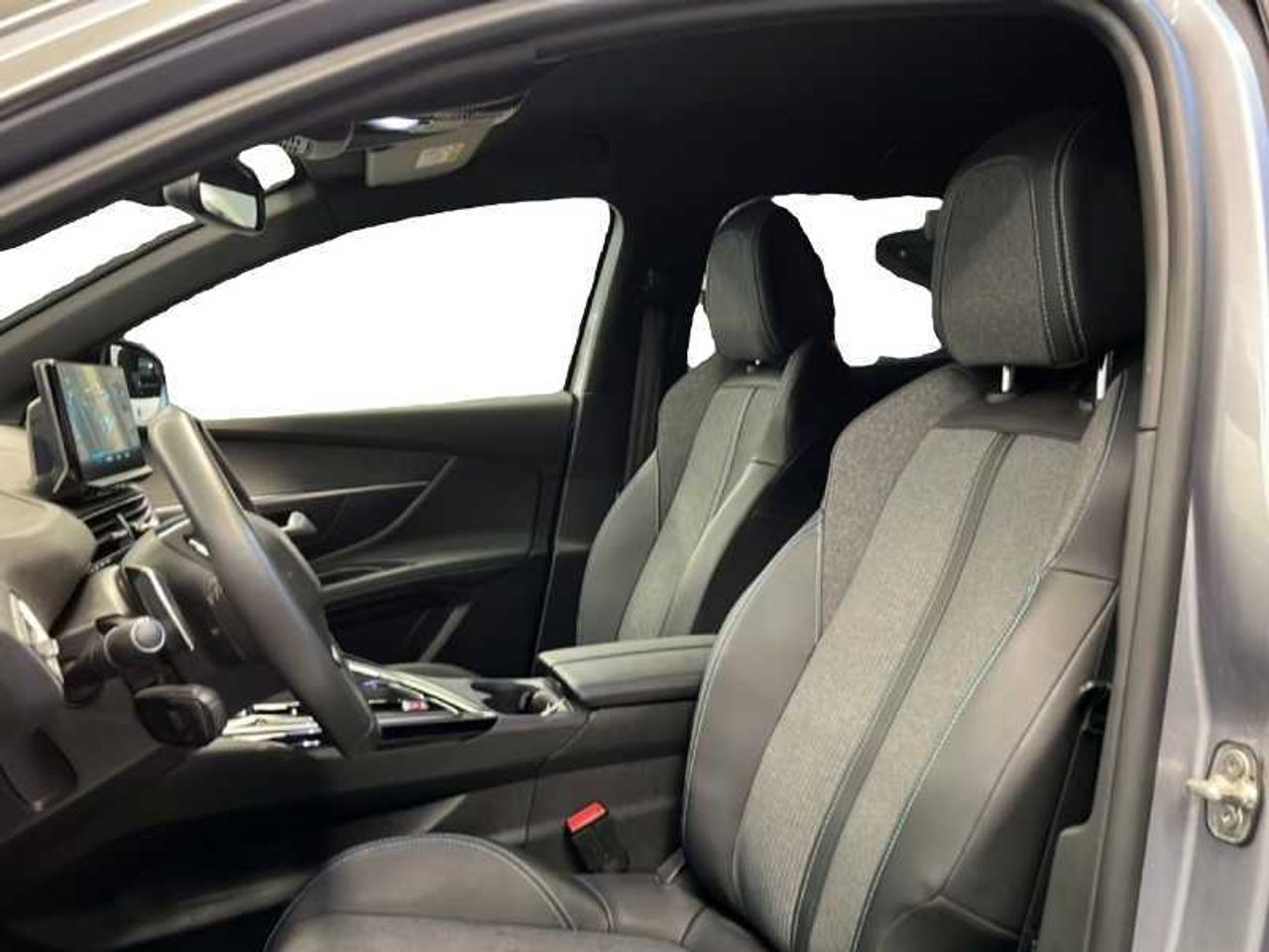 Peugeot 3008 NSUV  Allure Pack PLUG-IN HYBRID 180 e-EAT8 15