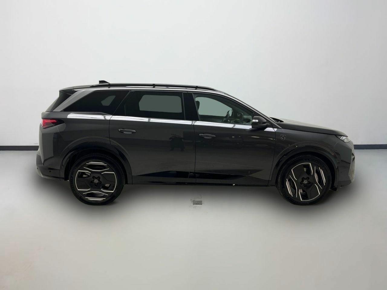 Peugeot e-5008 GT Eléctrico 157kW 9