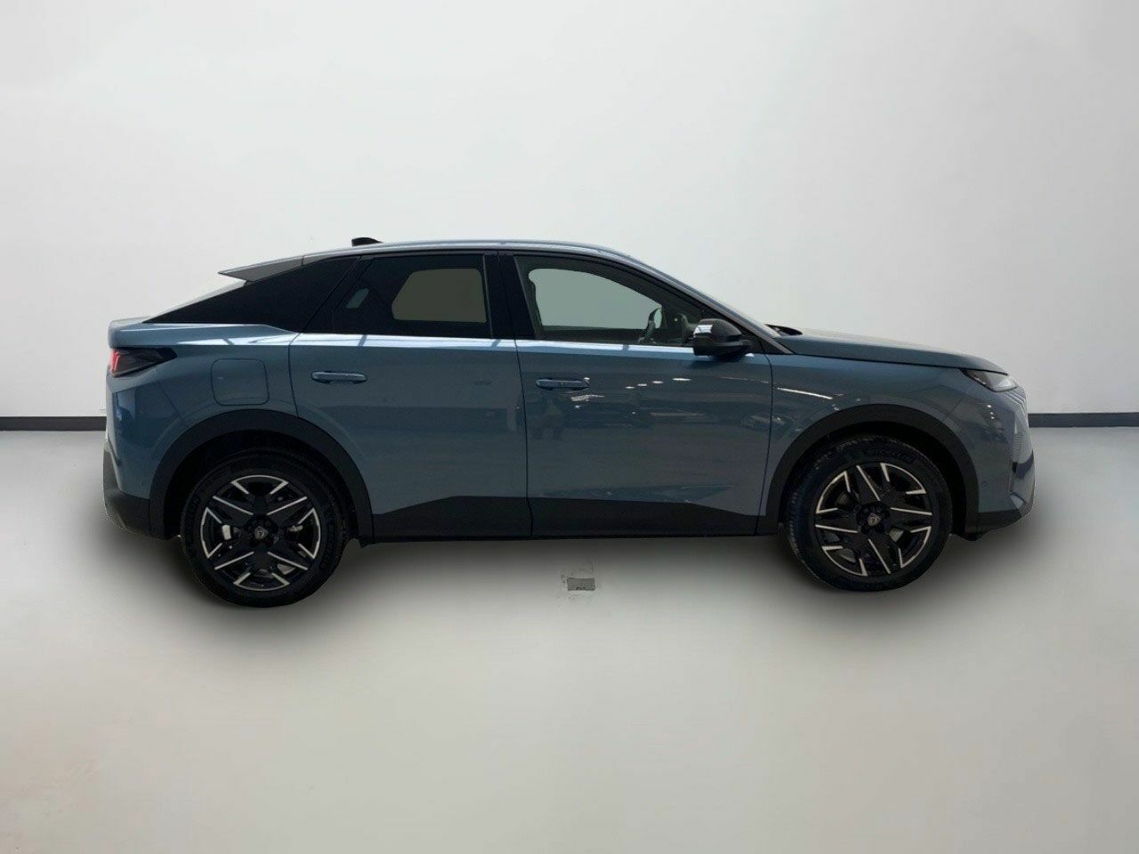 Peugeot e-3008 Allure Eléctrico 157kW 11