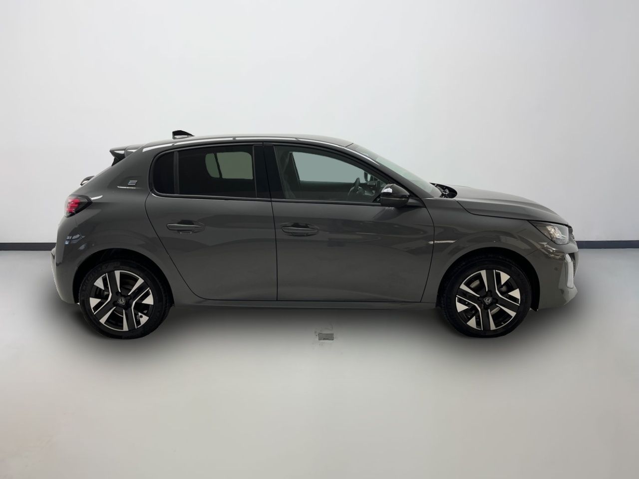 Peugeot e-208 Allure Eléctrico 156 (115 Kw) 9