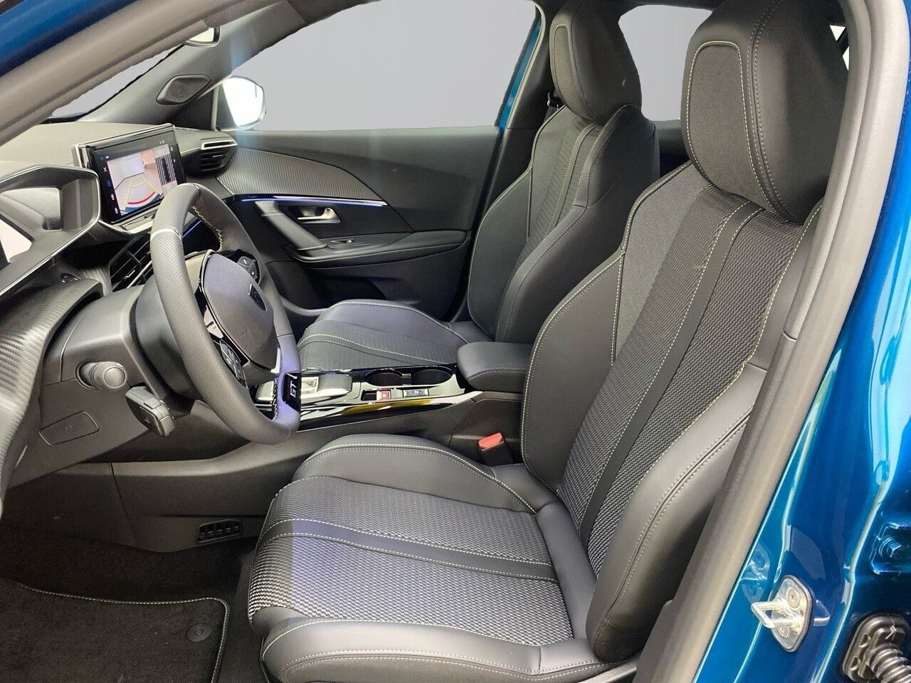 Peugeot e-2008 Eléctrico GT 156 (115kW) 15