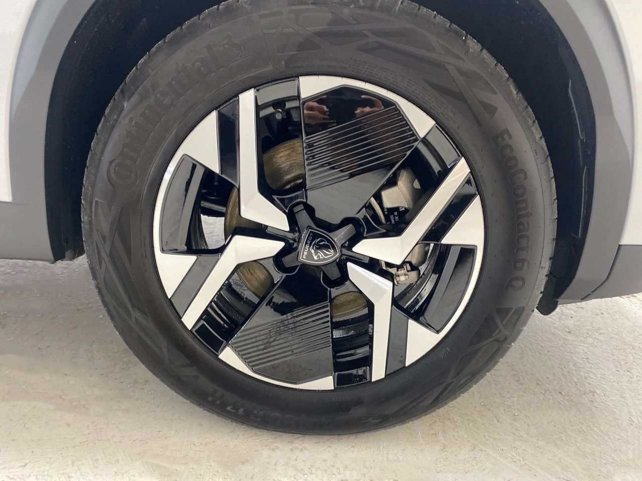 Peugeot e-2008 Eléctrico Allure 156 (115kW) 24